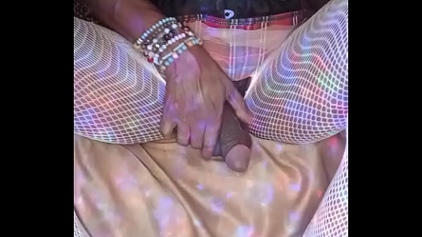 this ebony trans knows how to bring the heat on Chaturbate